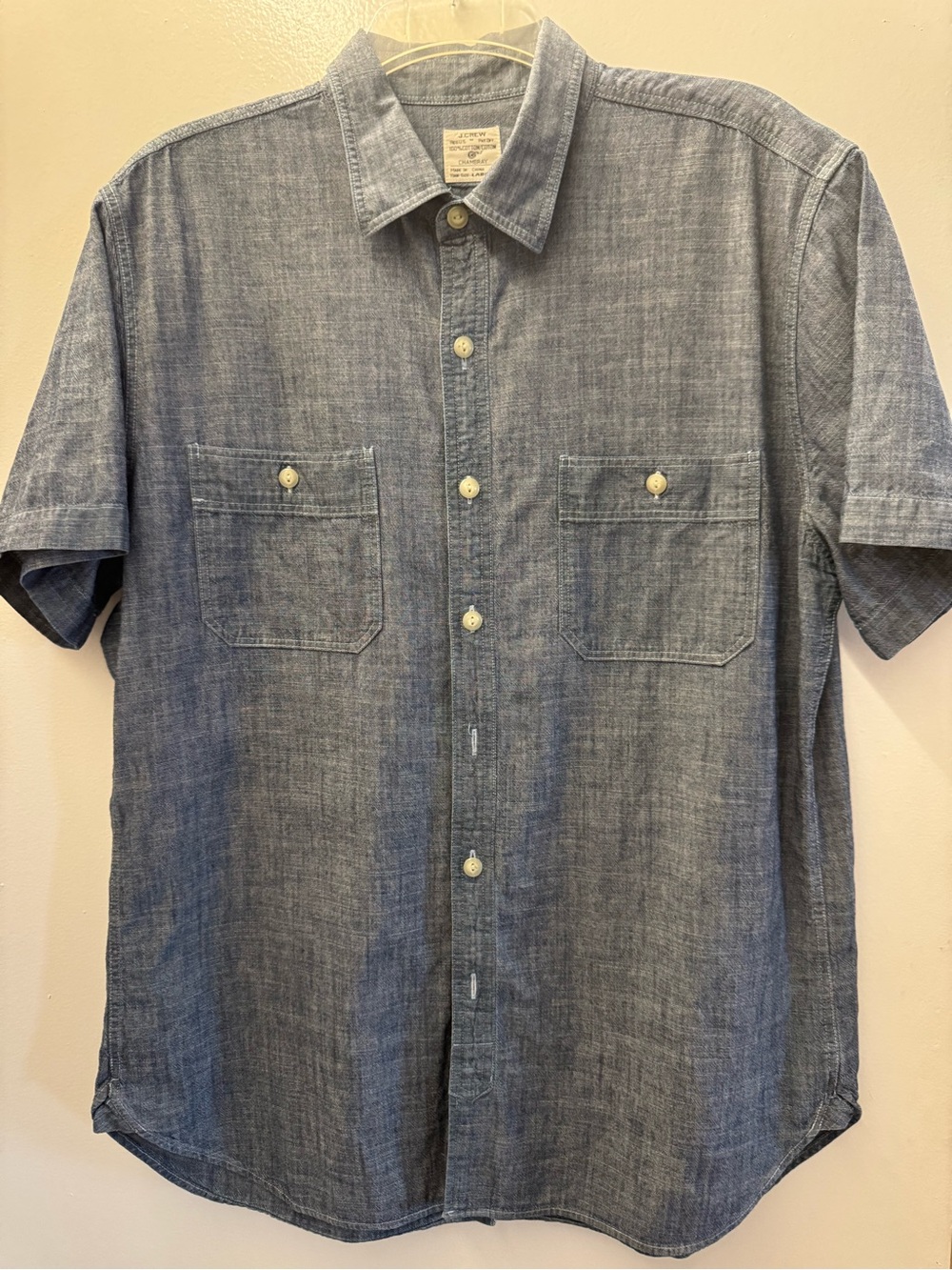 J. Crew Mens Chambray Button-Down SS Shirt - 100% cotton/excellent  lightweight